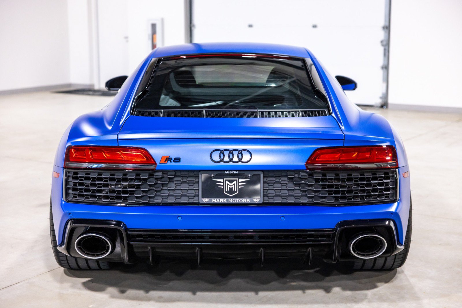 Used 2023 Audi R8 V10 performance RWD image 8