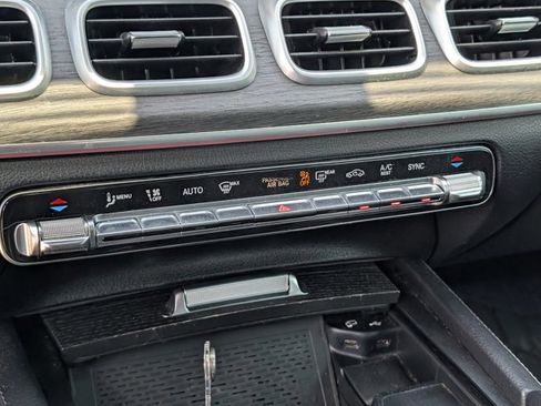 Used 2021 Mercedes-Benz GLS 450 4MATIC image 31