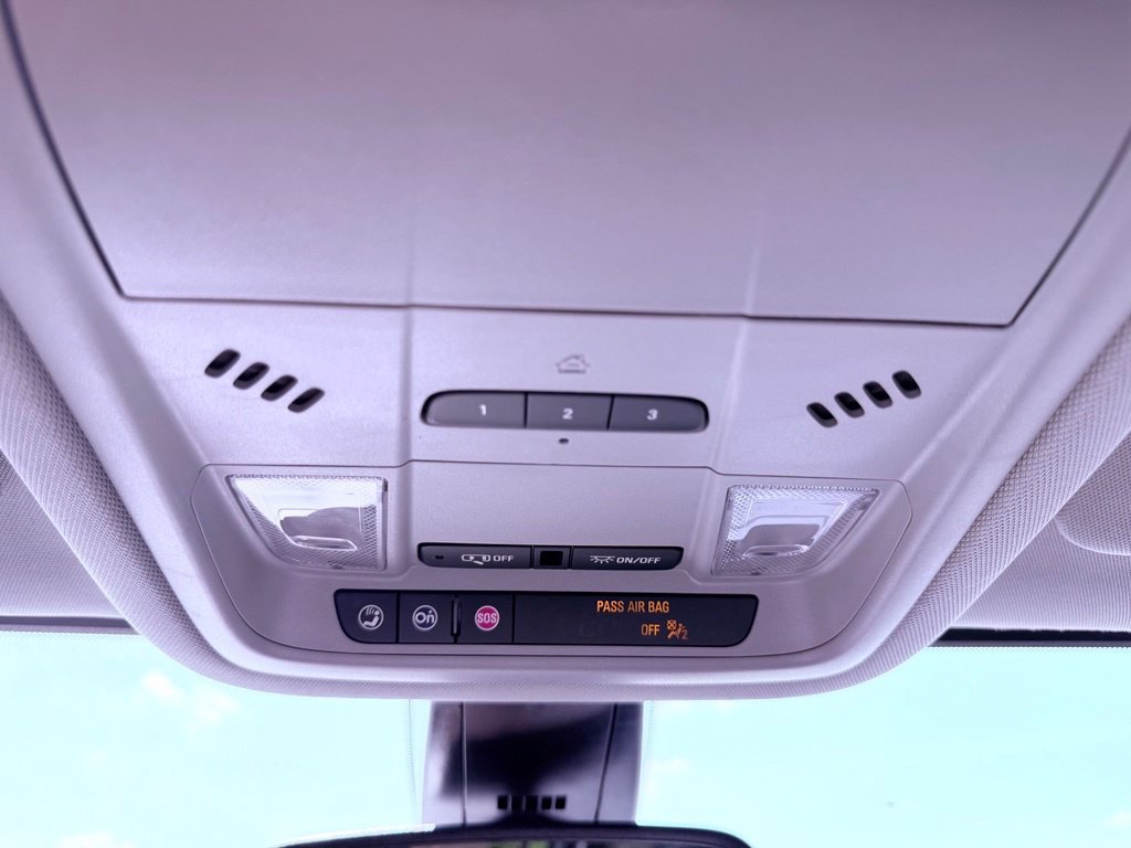 Used 2023 GMC Acadia SLT w/ Elevation Edition FWD image 19