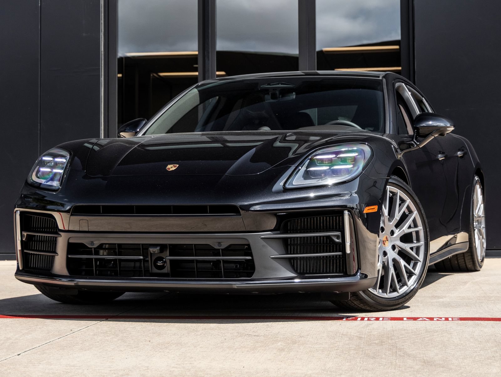 New 2026 Porsche Panamera 4 AWD/4WD image 1