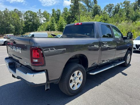 Used 2025 RAM 2500 Big Horn AWD/4WD image 5