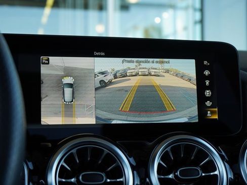 Certified 2022 Mercedes-Benz GLA 250 4MATIC image 22