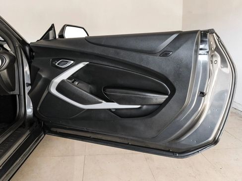 Used 2018 Chevrolet Camaro SS image 36