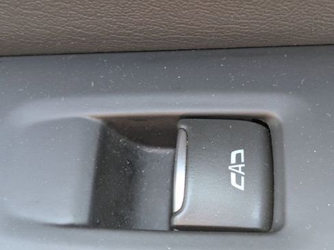 Used 2025 GMC Yukon Denali AWD/4WD image 34
