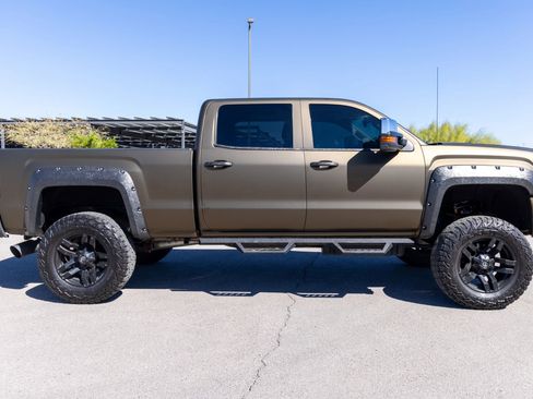 Used 2015 GMC Sierra 2500 Denali w/ Duramax Plus Package AWD/4WD image 8