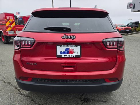 New 2026 Jeep Compass Latitude image 4