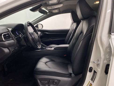 Used 2021 Toyota Camry SE image 12