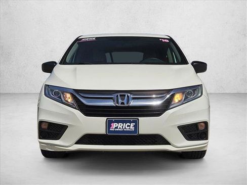 Used 2018 Honda Odyssey LX image 2