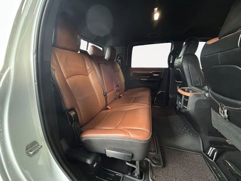 Used 2022 RAM 3500 Limited image 11