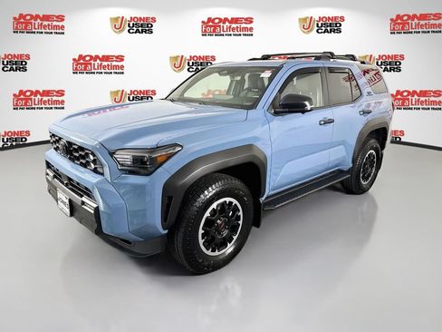 Used 2025 Toyota 4Runner TRD Off-Road Premium AWD/4WD image 16