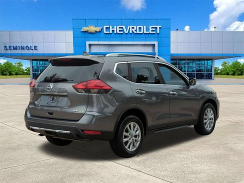 Used 2017 Nissan Rogue SV AWD/4WD image 4