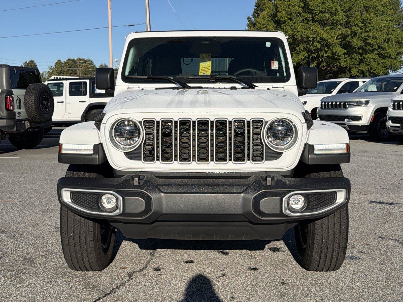 Used 2026 Jeep Wrangler Unlimited Sahara AWD/4WD image 3