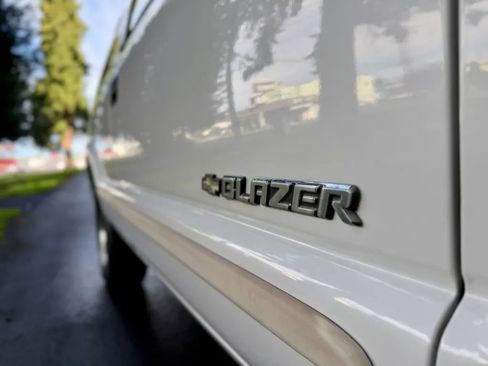 Used 2004 Chevrolet Blazer LS w/ Preferred Equipment Group image 36