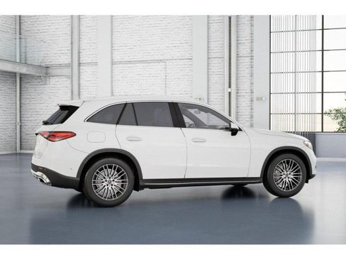 Used 2024 Mercedes-Benz GLC 300 image 17