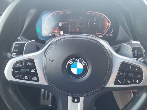 Used 2022 BMW X5 xDrive40i w/ M Sport Package image 11