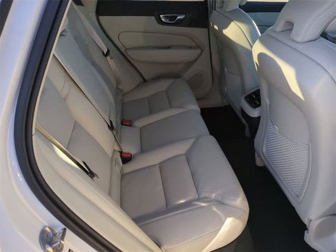 New 2026 Volvo XC60 B5 Ultra w/ Protection Package Premier image 13