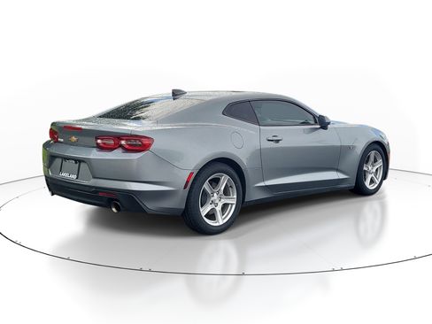 Used 2023 Chevrolet Camaro LT RWD image 7