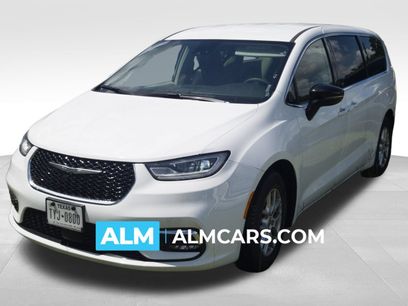 Used 2024 Chrysler Pacifica Touring-L