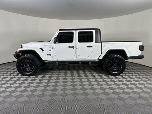 Used 2021 Jeep Gladiator Sport image 14