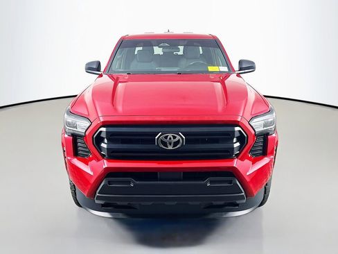 Used 2025 Toyota Tacoma SR image 2