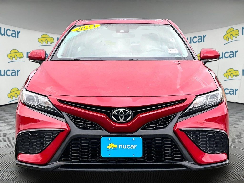Used 2024 Toyota Camry SE w/ Cold Weather Package AWD/4WD image 2