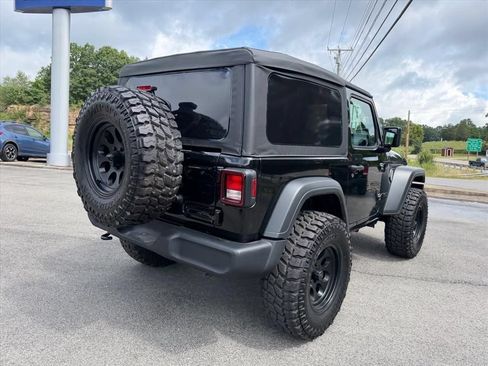 Used 2025 Jeep Wrangler Sport AWD/4WD image 14