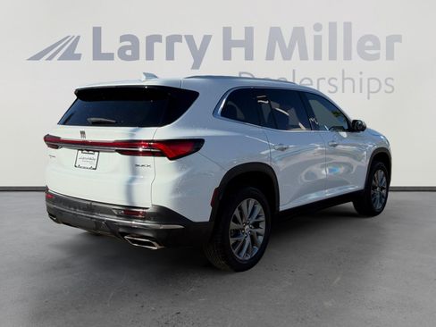 Used 2025 Buick Enclave Preferred FWD image 6