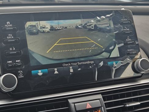 Used 2019 Honda Accord EX image 32