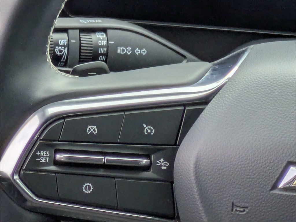 Used 2026 Chevrolet Traverse LT FWD image 26