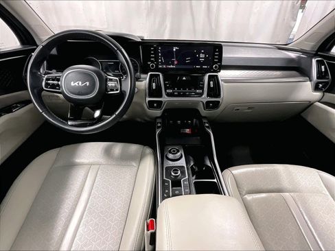 Used 2023 Kia Sorento EX w/ Panoramic Sunroof Package image 21