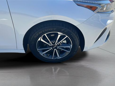 Used 2024 Kia Forte LXS FWD image 19