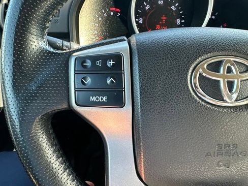 Used 2011 Toyota 4Runner Limited AWD/4WD image 17