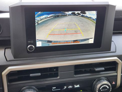 Used 2024 Toyota Tacoma SR AWD/4WD image 7