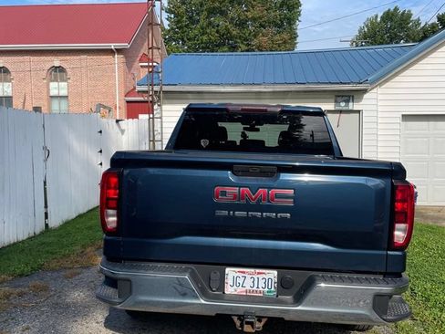 Used 2020 GMC Sierra 1500 4x4 Crew Cab w/ Sierra Value Package image 2