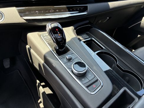 Used 2023 Cadillac Escalade Sport AWD/4WD image 38
