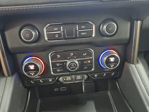 Used 2023 Chevrolet Tahoe High Country image 26