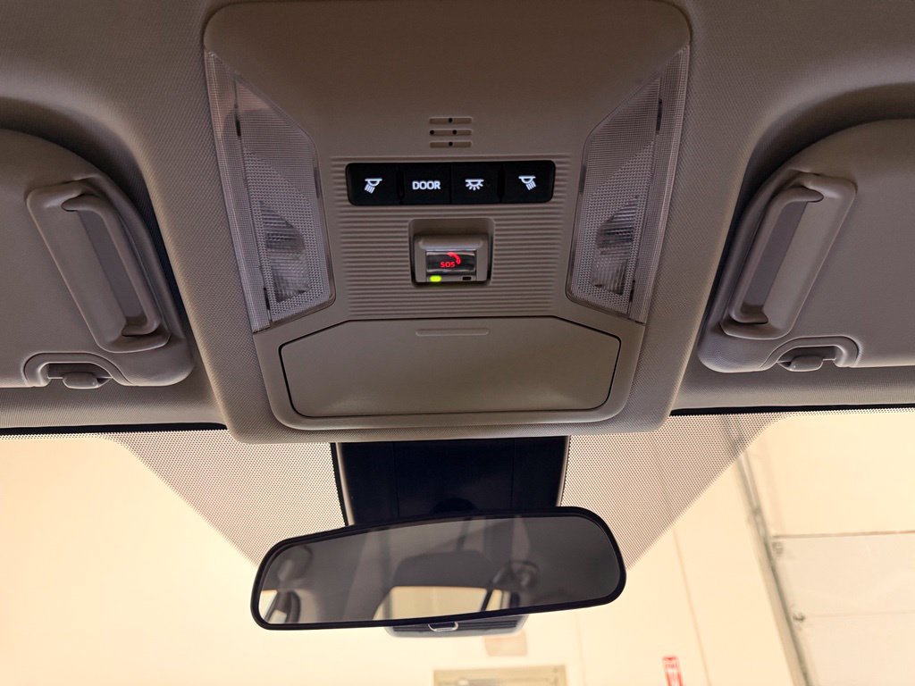 Used 2025 Toyota RAV4 XLE FWD image 22