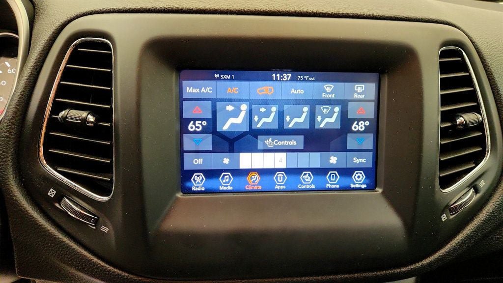 Used 2020 Jeep Compass Latitude w/ Popular Equipment Group AWD/4WD image 19
