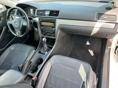 Used 2014 Volkswagen Passat 1.8T Wolfsburg Edition image 30