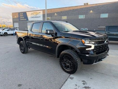 Used 2026 Chevrolet Silverado 1500 ZR2 w/ Dark Appearance Package image 9