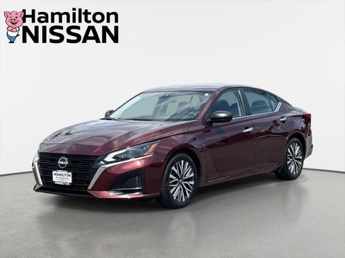 Used 2025 Nissan Altima 2.5 SV FWD image 5