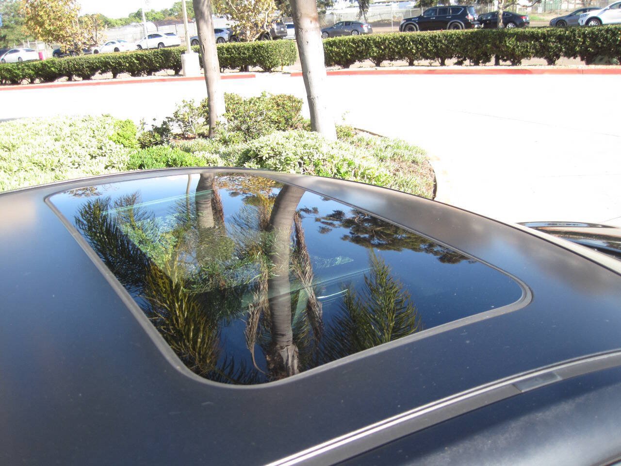 Used 2011 MAZDA MAZDA3 i Touring FWD image 16
