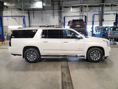 Used 2015 GMC Yukon XL Denali w/ Touring Package AWD/4WD image 8
