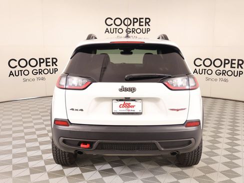 Used 2022 Jeep Cherokee Trailhawk w/ Sun, Sound & Nav Group AWD/4WD image 23