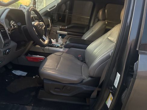 Used 2019 Ford F150 Lariat RWD image 9