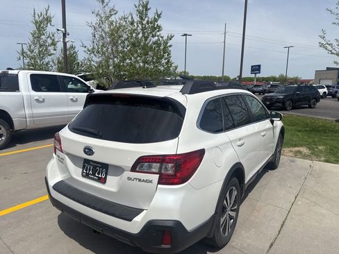 Used 2018 Subaru Outback 2.5i Limited AWD/4WD image 5