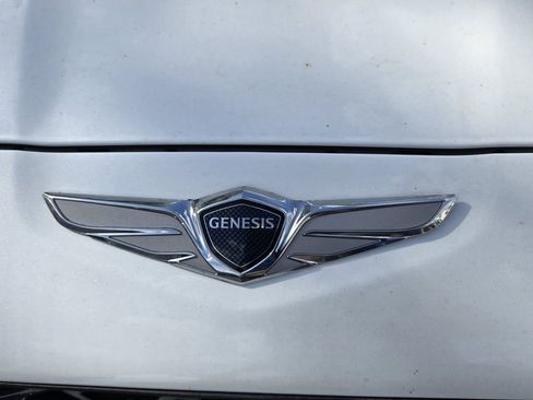 Used 2023 Genesis G70 3.3T w/ Sport Advanced Package image 9