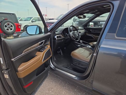 Used 2022 Kia Telluride SX w/ SX Prestige Package AWD/4WD image 19