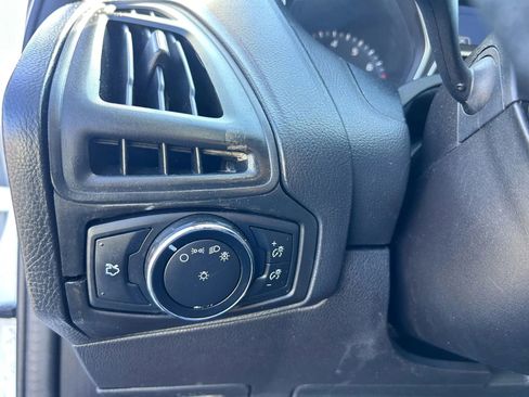 Used 2014 Ford Focus SE image 18