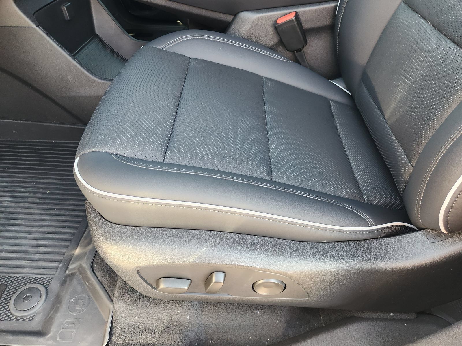 New 2027 Buick Enclave Sport Touring w/ Power Package FWD image 27